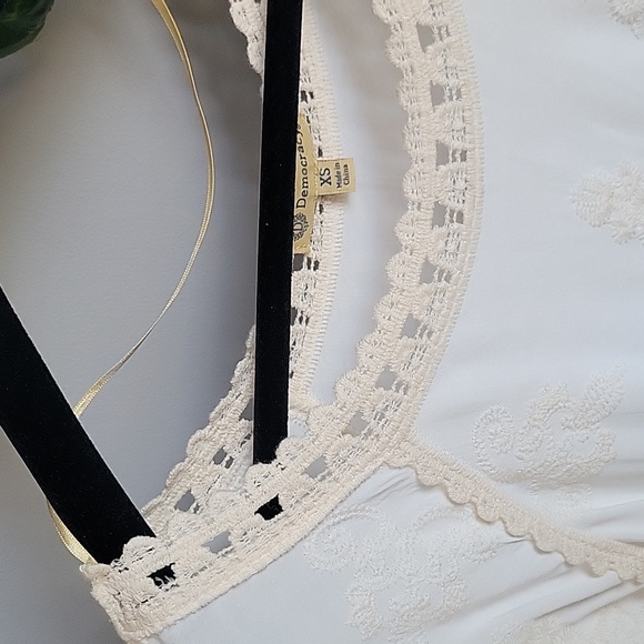 Democracy Boho peasant blouse crochet embroidery flutter sleeve cold shoulder - Picture 2 of 6